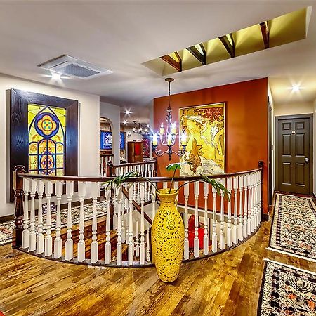 Neocolonial Nouveau Kensington Vacation Home Ванкувер Екстер'єр фото