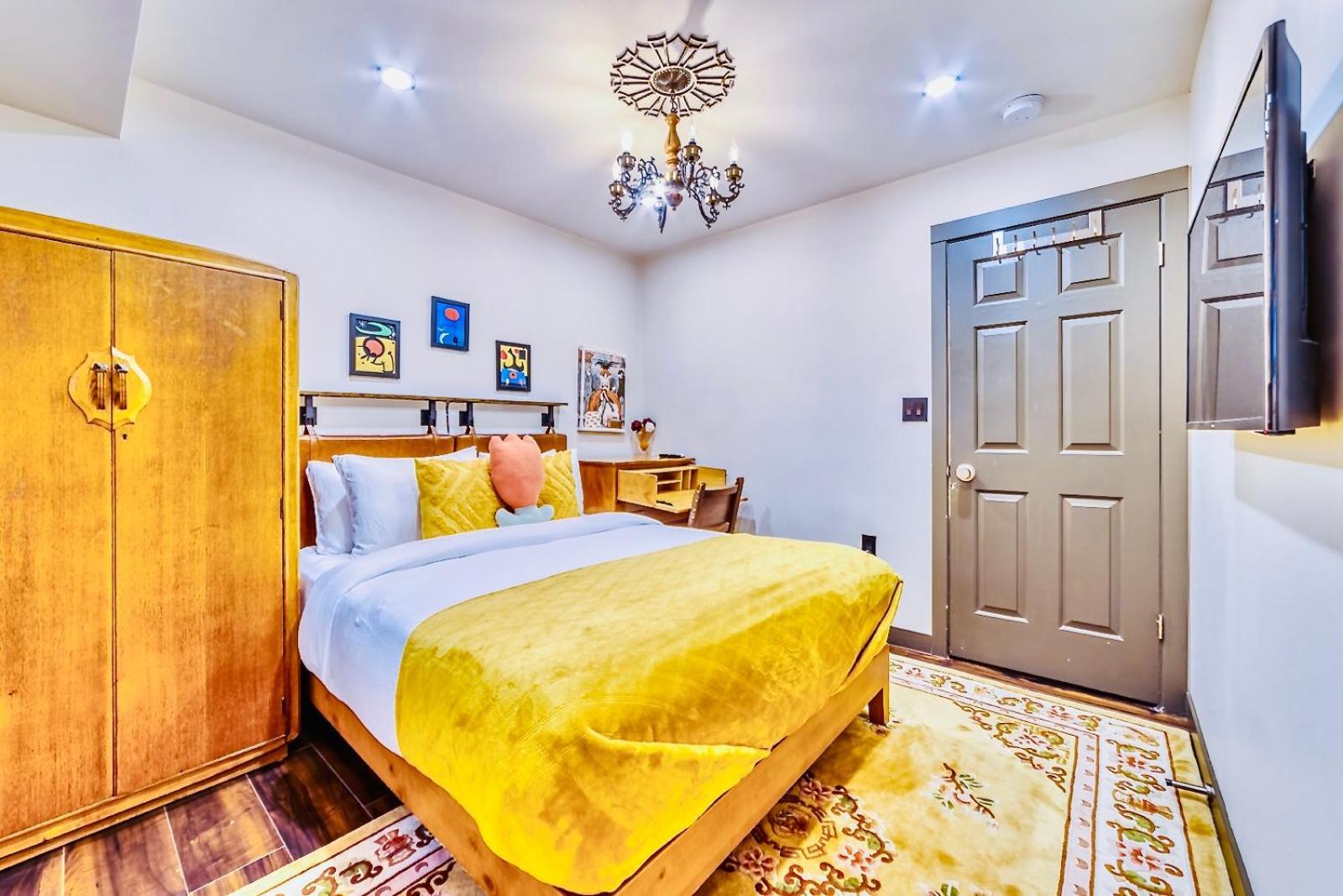 Neocolonial Nouveau Kensington Vacation Home Ванкувер Екстер'єр фото