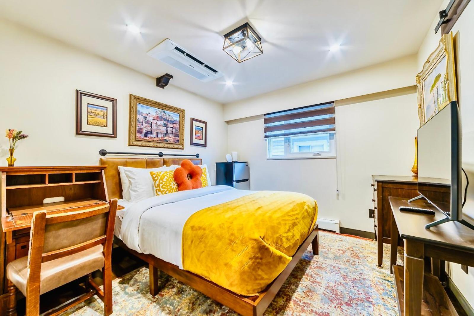 Neocolonial Nouveau Kensington Vacation Home Ванкувер Екстер'єр фото
